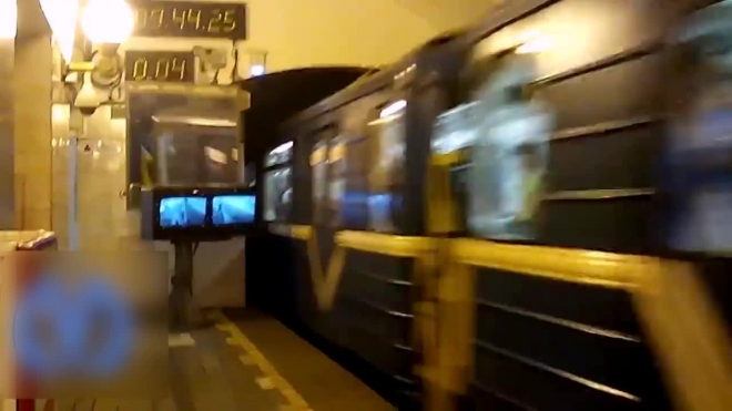 Владельцам льготных проездных и «Подорожников» придется выложить по 2 лишних рубля за проезд в метро