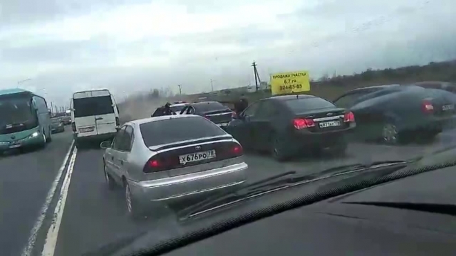 Спецслужбы эффектно задержали преступников на Волхонском шоссе (Видео)