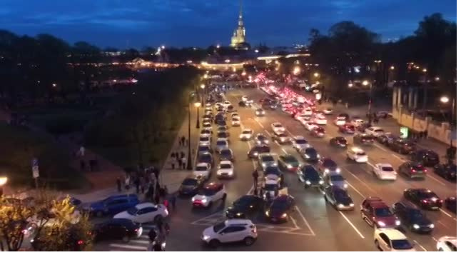 Видео: петербуржцы готовятся к праздничному фейерверку 