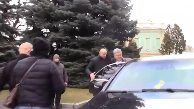 Появилось видео отъезда Порошенко из Украины с криком "поехали, твою мать"