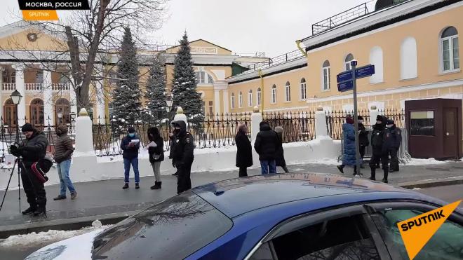 Противники Пашиняна собрались на митинг у посольства Армении в Москве