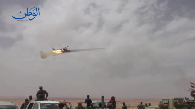 Появилось видео эффектного удара российских Ми-35 по террористам в Сирии