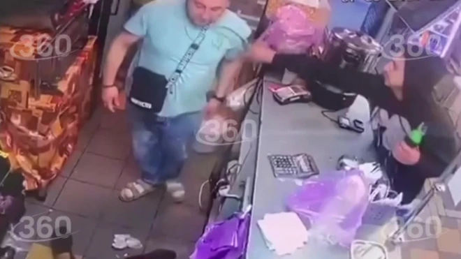 Нетрезвая компания жестоко избила продавца шаурмы в Казани