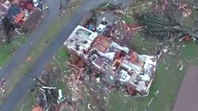 Торнадо в Теннесси унес жизни 25 человек