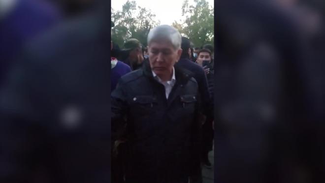 В партии Атамбаева заявили о покушении на экс-президента Киргизии