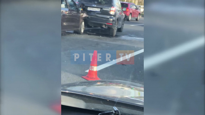 Тройное ДТП произошло на Парашютной улице 