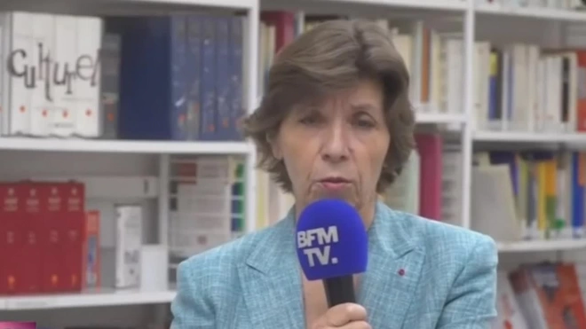 Глава МИД Франции рекомендовала выдавать визы тем россиянам, которые "этого заслуживают"