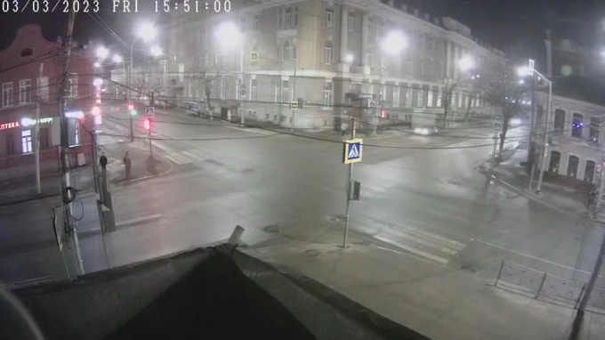 Опубликовано видео ДТП в центре Саратова, в котором пострадали пять человек