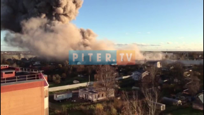 Видео: на пиротехническом заводе "Авангард" в Гатчине произошел взрыв 