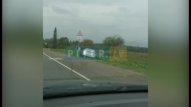 Видео: На Таллинском шоссе столкнулись две иномарки 