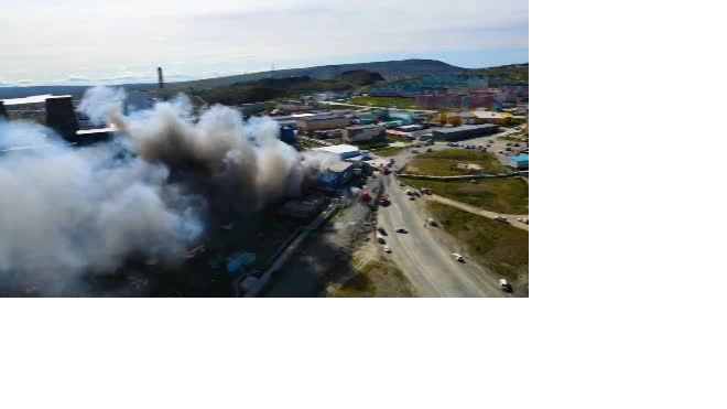 В Анадыре произошел пожар в складском комплексе