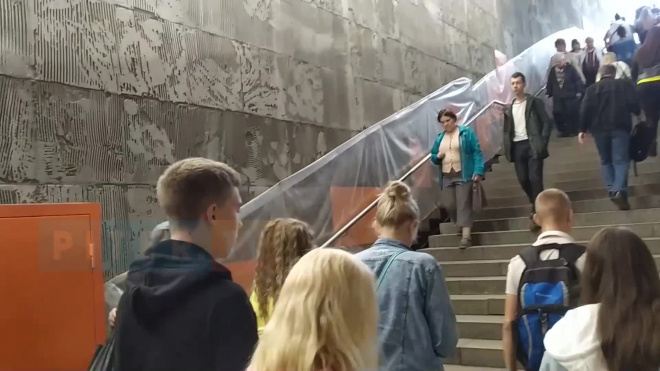 Петербуржцы возмутились состоянием станции метро "Беговая"