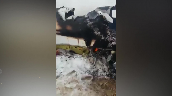 Обломки самолета, разбившегося в Афганистане, сняли на видео