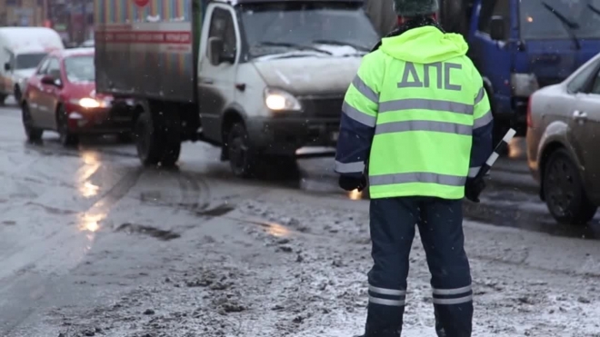 ДТП в Санкт-Петербурге: смертельная авария на трассе Петербург - Псков, двое пострадавших в ДТП на Стачек 