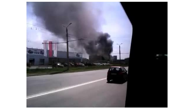 В Челябинске произошел пожар на лакокрасочном заводе