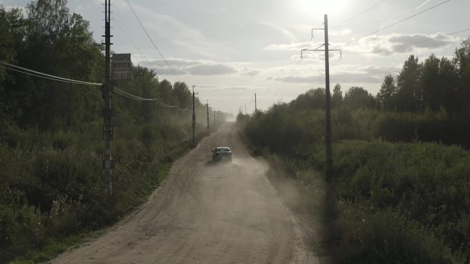 Жители Кировского района Ленобласти жалуются на травмоопасную дорогу