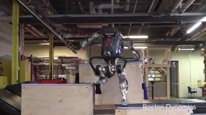 Робот Boston Dynamics научился круто паркурить