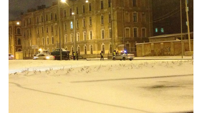 ДПС со стрельбой гонялись за пьяным мигрантом в "шестерке" по центру Петербурга