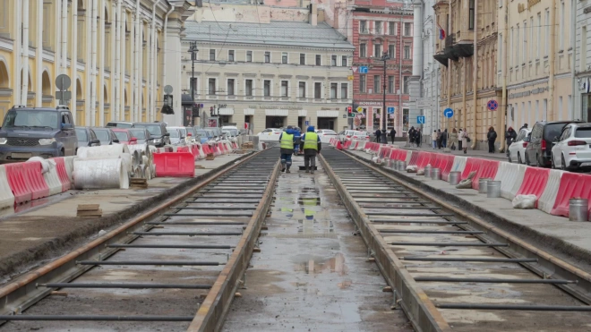 Продолжается ремонт трамвайных путей на участке от Невского проспекта до Сенной площади
