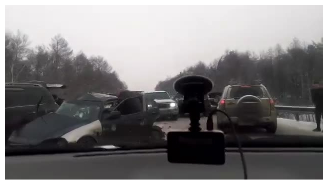 В интернете опубликовали видео жутких последствий массовой аварии на Сахалине с летальным исходом