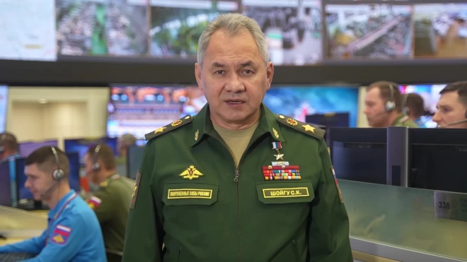 Сергей Шойгу поздравил военнослужащих с наступающим Новым годом