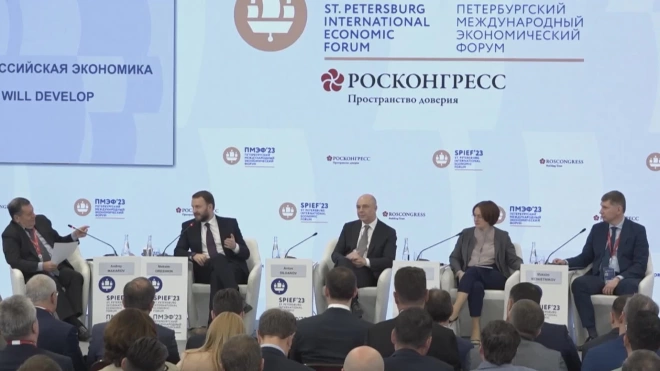 Половина уехавших из России осенью 2022 года уже вернулись, заявил Орешкин