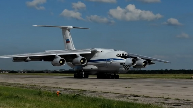 В Жуковском совершил посадку Ил-76 с одним отказавшим двигателем