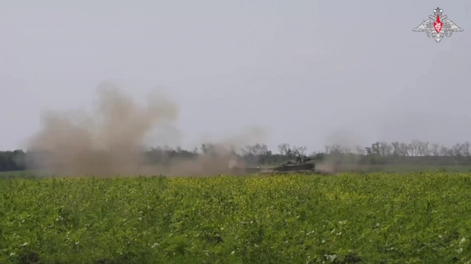 Минобороны показало кадры боевой работы экипажа танка Т-72Б3М