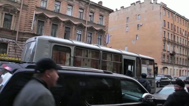 В Петербурге полиция задержала профсоюзника Алексея Этманова
