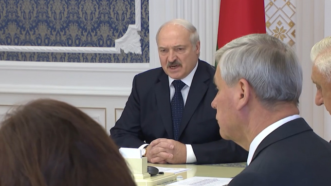 Лукашенко потребовал решения проблемы 