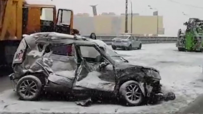 Появилось видео с места смертельной аварии на МКАД в Москве