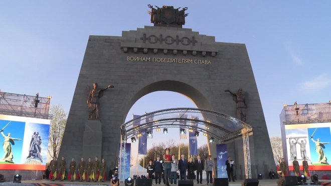 В Красном Селе состоялось торжественное открытие Триумфальной Арки Победы