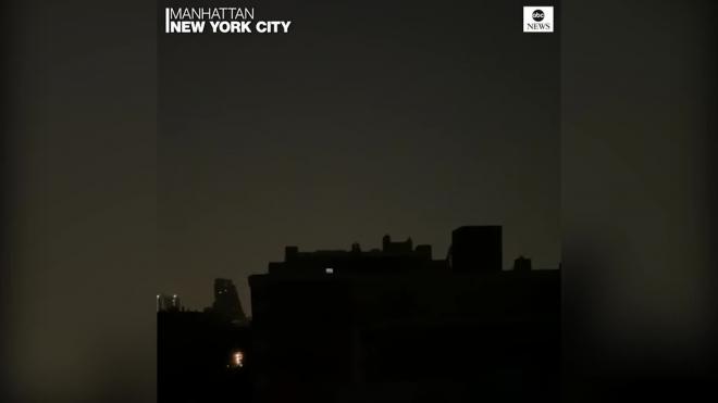 Более 120 тысяч человек остались без электричества в Нью-Йорке
