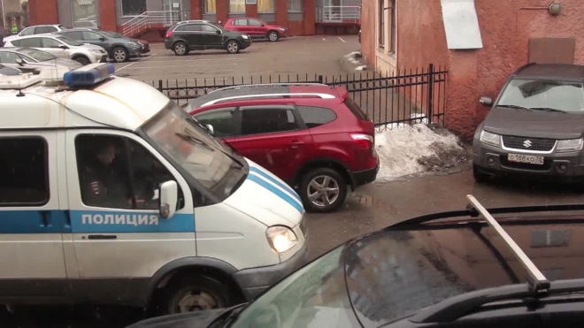 Человек, пытавшийся подкупить сотрудника ФСБ, должен по суду выплатить штраф 200 тысяч рублей
