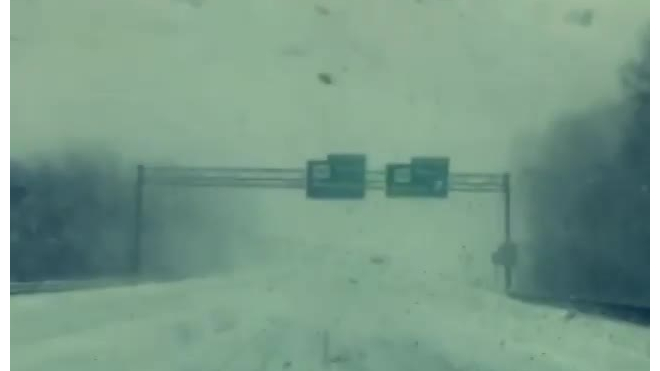 Появилось видео снежного шторма, унесшего 19 жизней в США