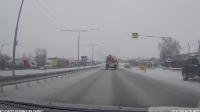 В сети появилось видео массового ДТП под Воронежем, в котором пострадали десятки машин