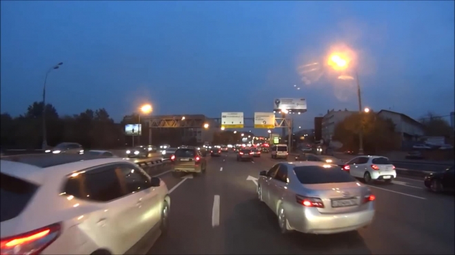 Закрыл сезон нелепой скользячкой.