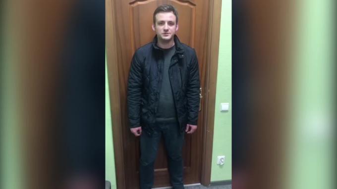 В Петербурге задержали мужчину, вынудившего полицейского достать оружие на Сенной площади