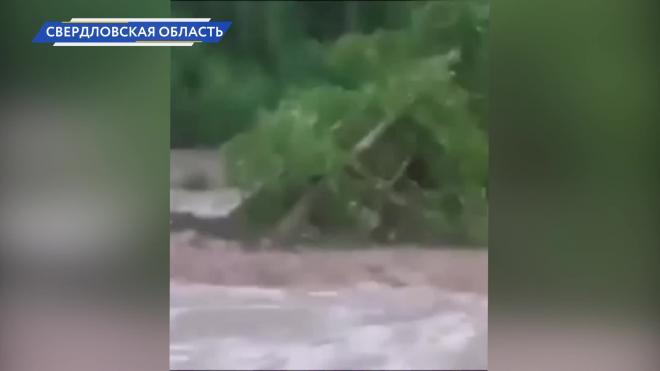 Режим ЧС: Из-за ливней уральский город Нижние Серги ушел под воду
