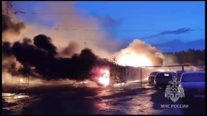Пожар в Екатеринбурге локализовали на площади 1,5 тысяч квадратных метров