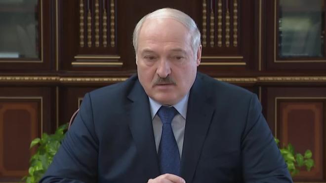 Лукашенко потребовал принять меры по защите белорусских производителей