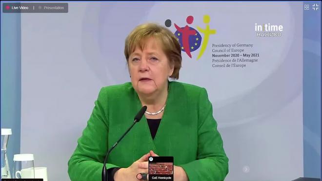 Меркель назвала "более чем тревожной" ситуацию в Белоруссии, на востоке Украины и в Крыму