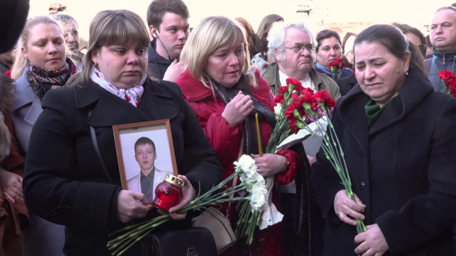 Петербуржцы рассказали, как изменилась их жизнь после теракта в метро