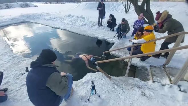 Фридайвер из Петербурга побила рекорд по задержке дыхания в ледяной воде