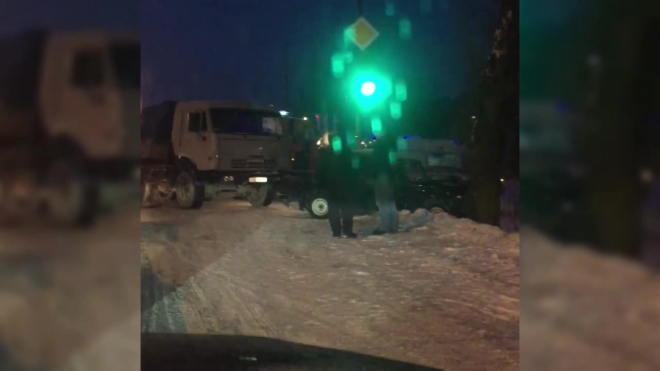 В Никольском пострадавшего водителя пришлось вырезать из автомобиля