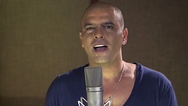 Израильский певец Эяль Голан