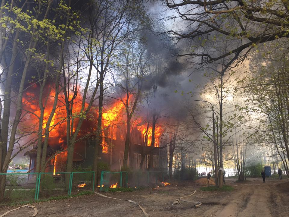 Дача Университета профсоюзов на Суздальских озерах полностью выгорела