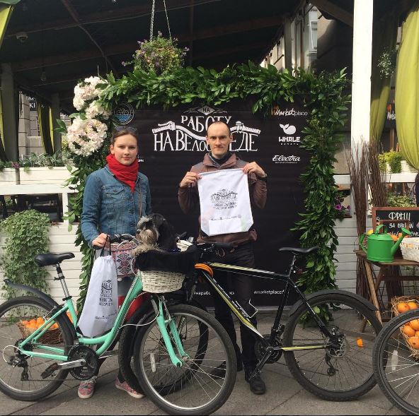 На работу на велосипеде: петербуржцы делятся фото и видео с акции
