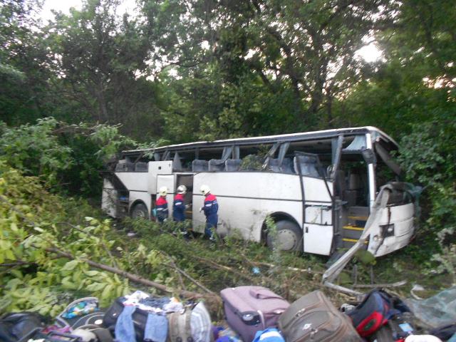 в краснодарском крае опрокинулся автобус с детьми