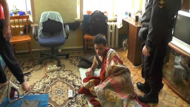 "Резиновый" хостел: в центре Петербурга за неделю зарегистрировали тысячу мигрантов